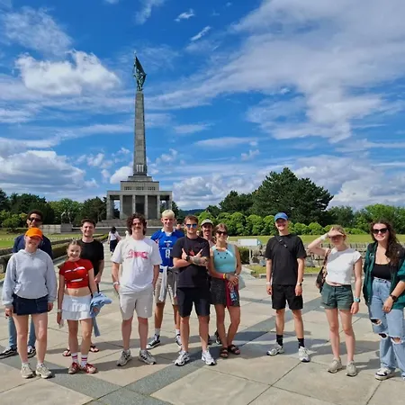 旅馆 Wild Elephants *