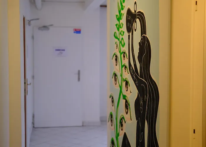 Wild Elephants Hostel *